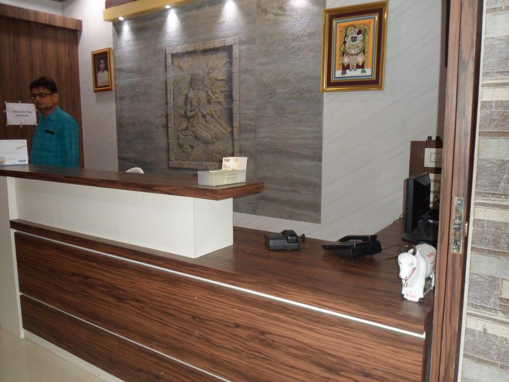 Hotel Madhusudan Dwārka Εξωτερικό φωτογραφία